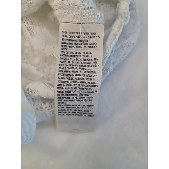 Y2K Crochet Ivory Top – XS • Cottagecore Fairy Coquette (30" bust, 17" length) - Picture 6 of 7